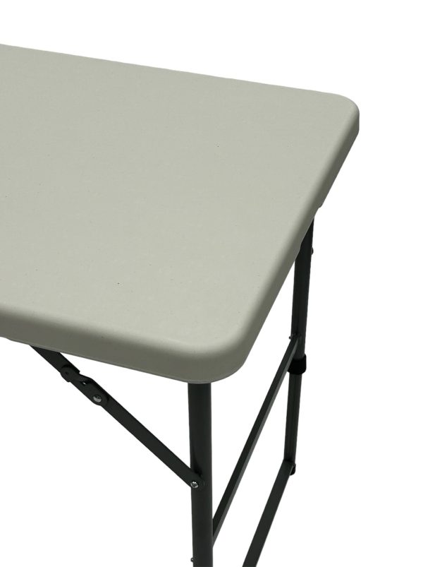 4ft Folding Plastic Table