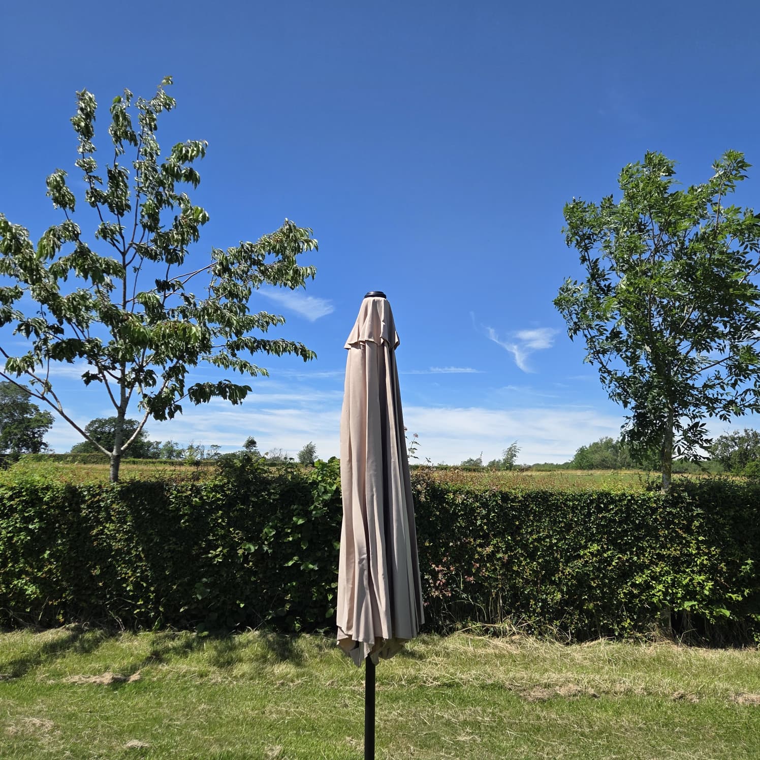 Khaki Garden Parasol - Patio Umbrella Khaki Garden Parasol - Patio Umbrella