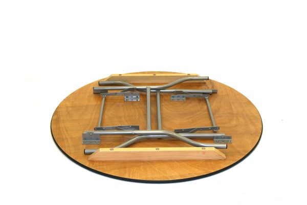 4 ft Round Varnished Banqueting Table