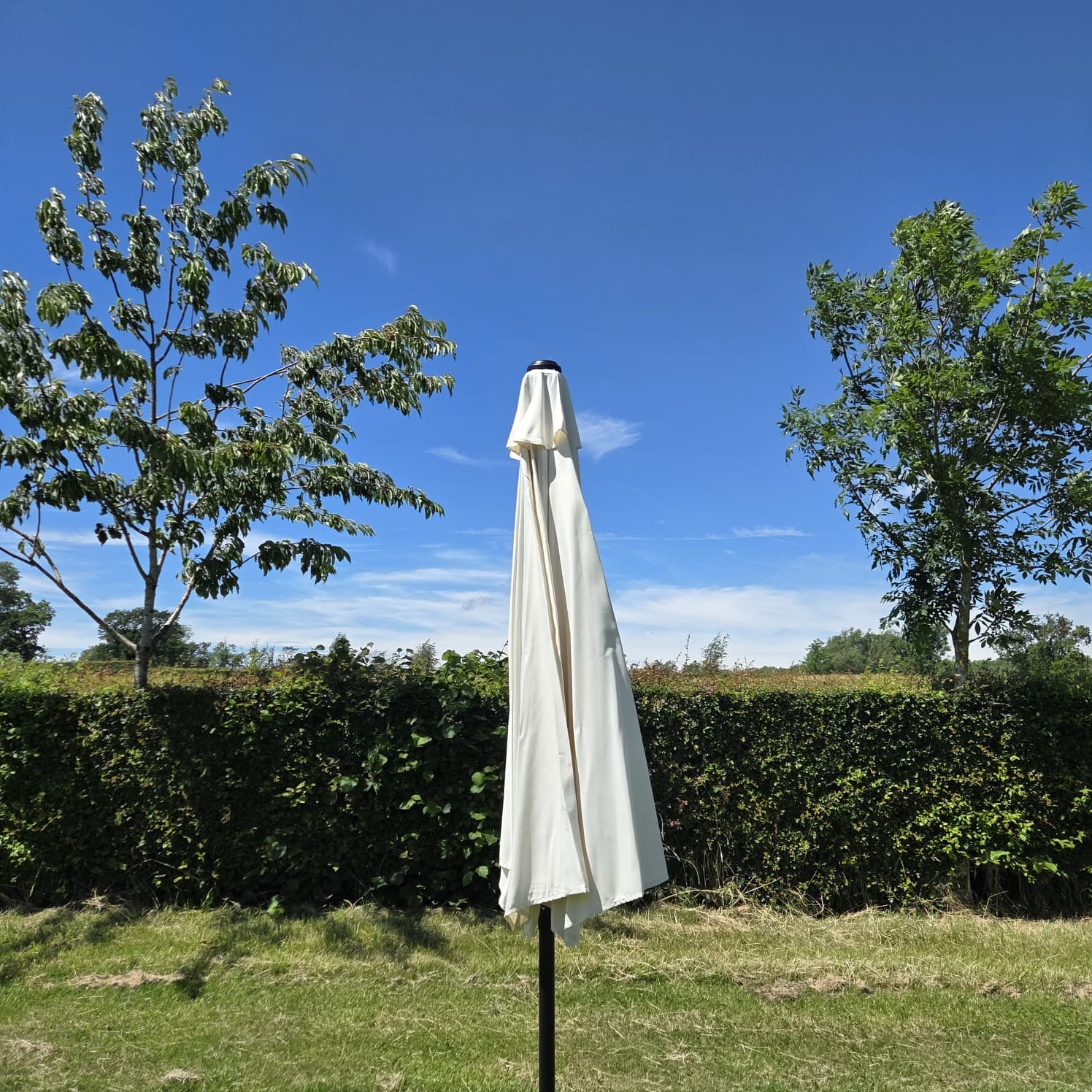 Cream Garden Parasol - Patio Umbrella Cream Garden Parasol - Patio Umbrella