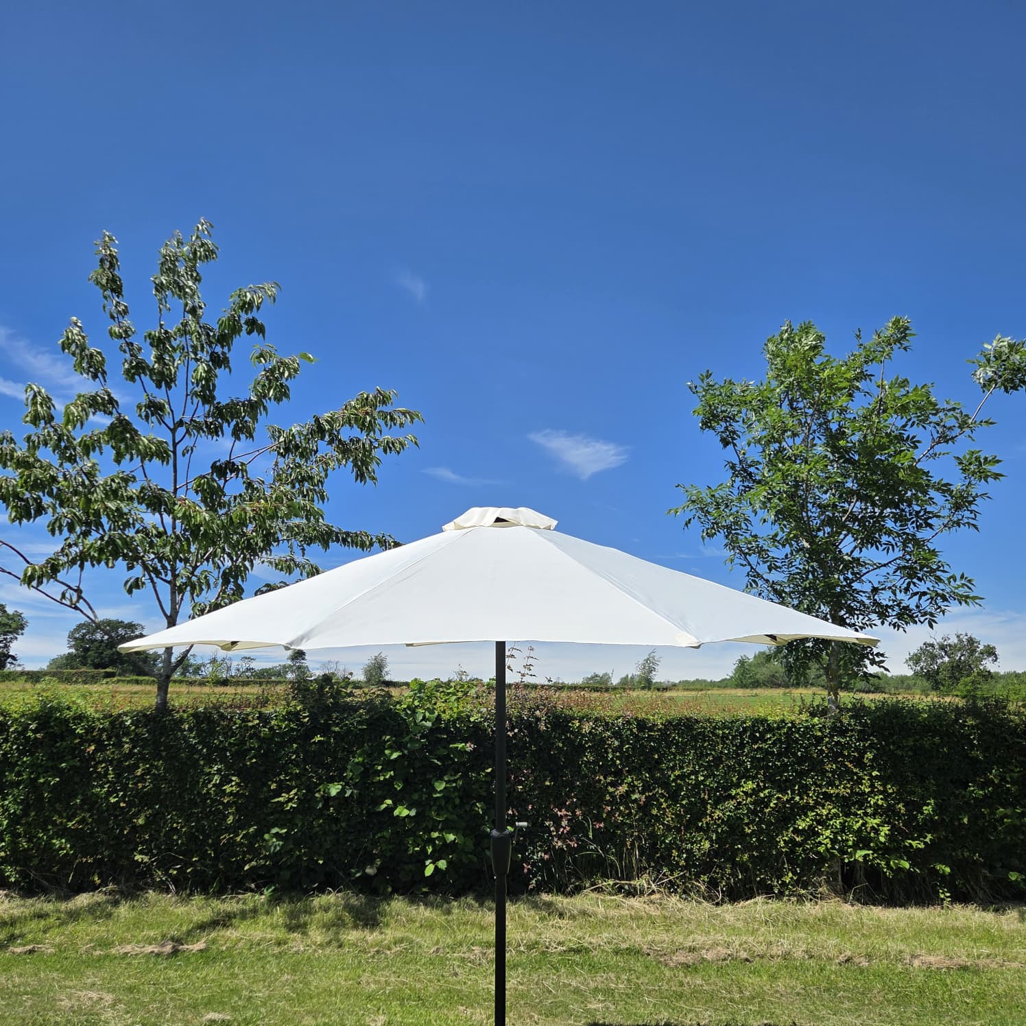 Cream Garden Parasol - Patio Umbrella Cream Garden Parasol - Patio Umbrella - BE Furniture Sales