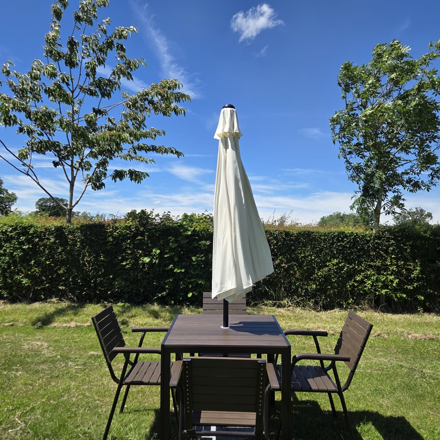 Cream Garden Parasol - Patio Umbrella Cream Garden Parasol - Patio Umbrella