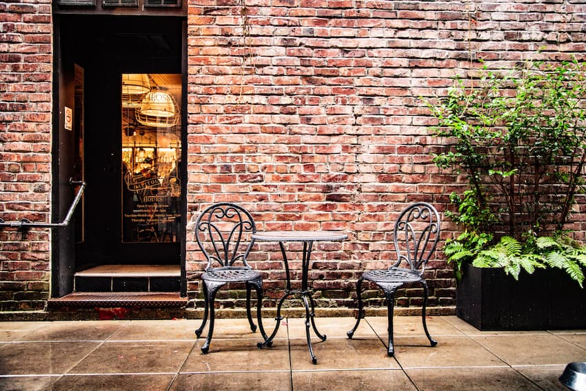 How businesses can take advantage of outdoor dining trends - BE Furniture Sales